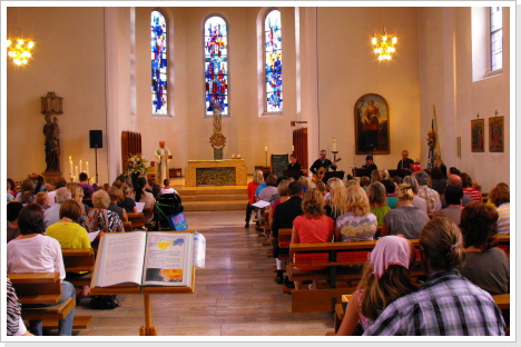 sempre tu in der gut besuchten dauchinger kirche