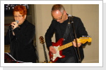 gerhard mit seiner neuen e-gitarre gerhard mit seiner neuen e-gitarre