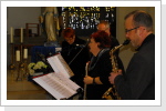 auch roland hat zwei instrumente - hier mit dem altsaxofon auch roland hat zwei instrumente - hier mit dem altsaxofon